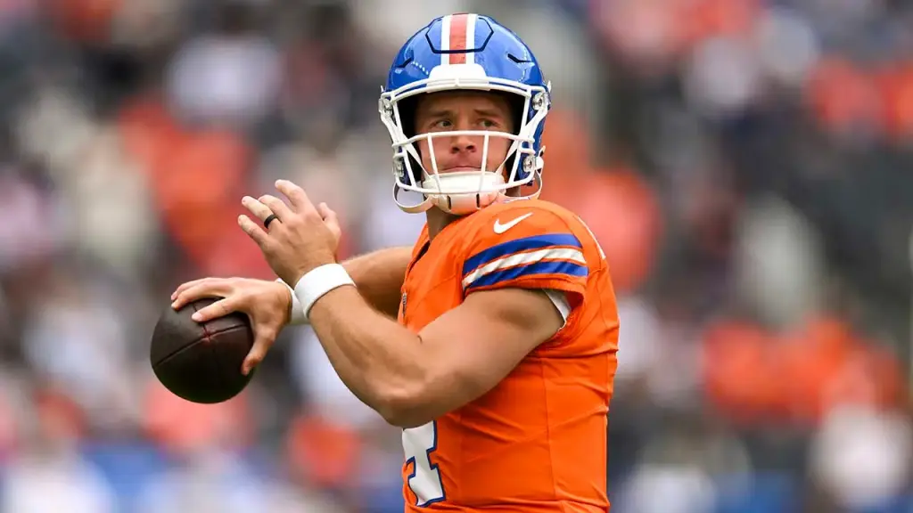 Sam Ehlinger from the Broncos declines invitation to return to the Colts