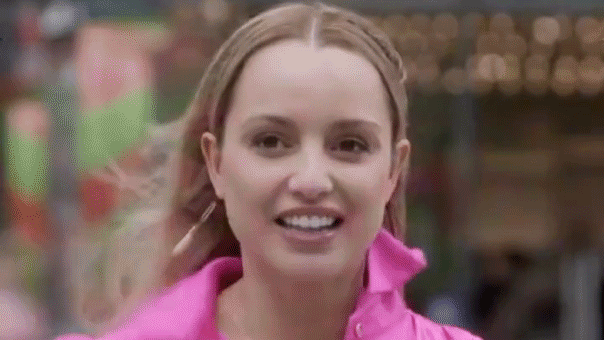 Seagull strikes New Zealand reporter, injures eyelid while recording