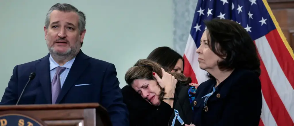 Senators Push Back Against Unexpected Airspace Regulation Added to Defense Legislation