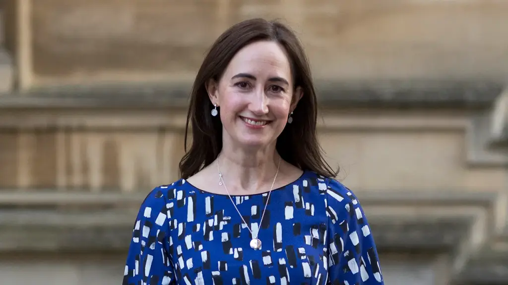 'Shoapaholic' writer Sophie Kinsella passes away at 55 following a fight with brain cancer.