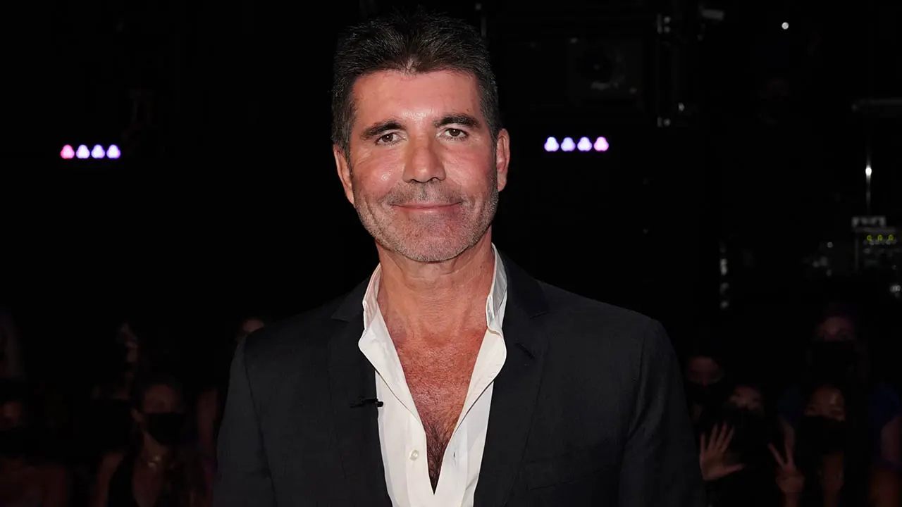 Simon Cowell shares his method for assessing a singer's potential in just 10 seconds.