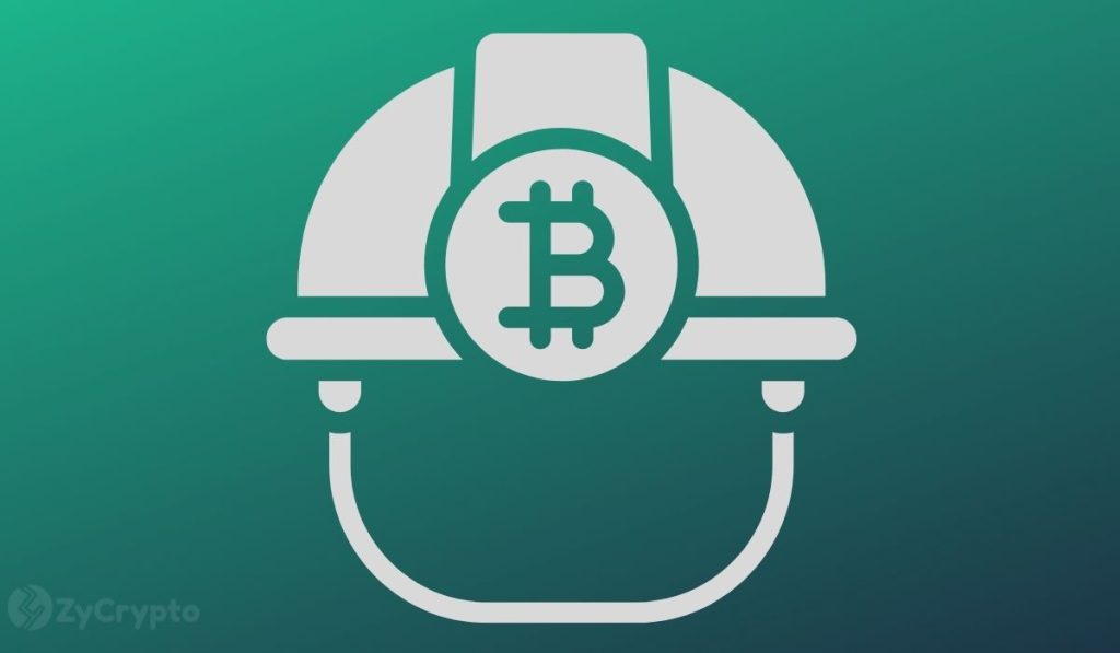 Solo Bitcoin Miner Earns $282,000 by Securing an Entire Block Reward Despite Challenges