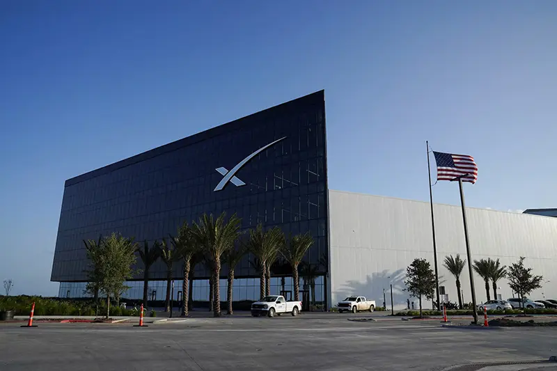 SpaceX plans to secure more than $25 billion in major IPO in 2026, according to reports.