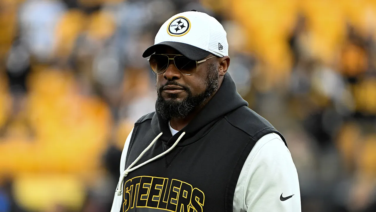 Steelers' Mike Tomlin supports fans booing the team