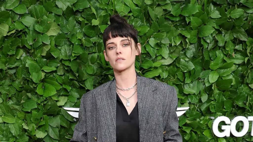 Stewart describes the entertainment industry as a capitalist nightmare that builds obstacles.