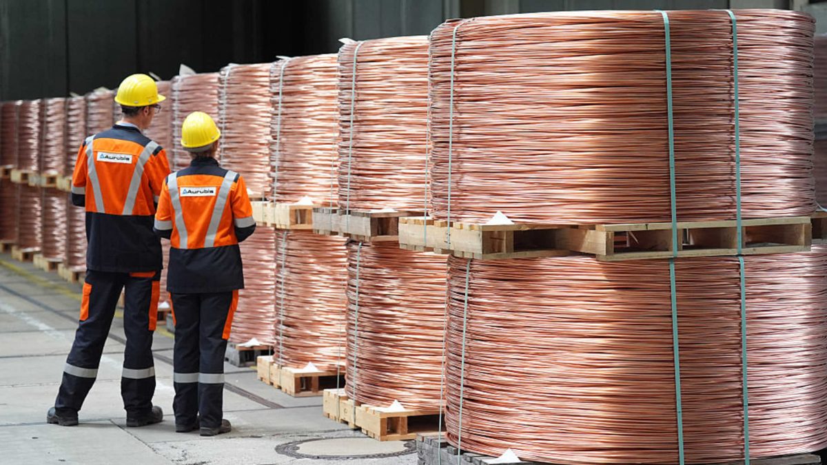 Strategies for maximizing profits in copper with options on this mining stock