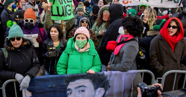 Suspected Killer Forms 'Cougars for Luigi Mangione' Support Group