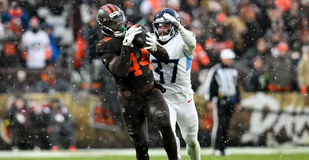 Top tight end waiver wire additions for fantasy football in Week 15