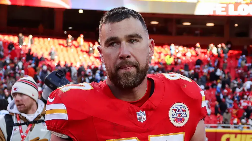 Travis Kelce responds to Patrick Mahomes' serious knee injury