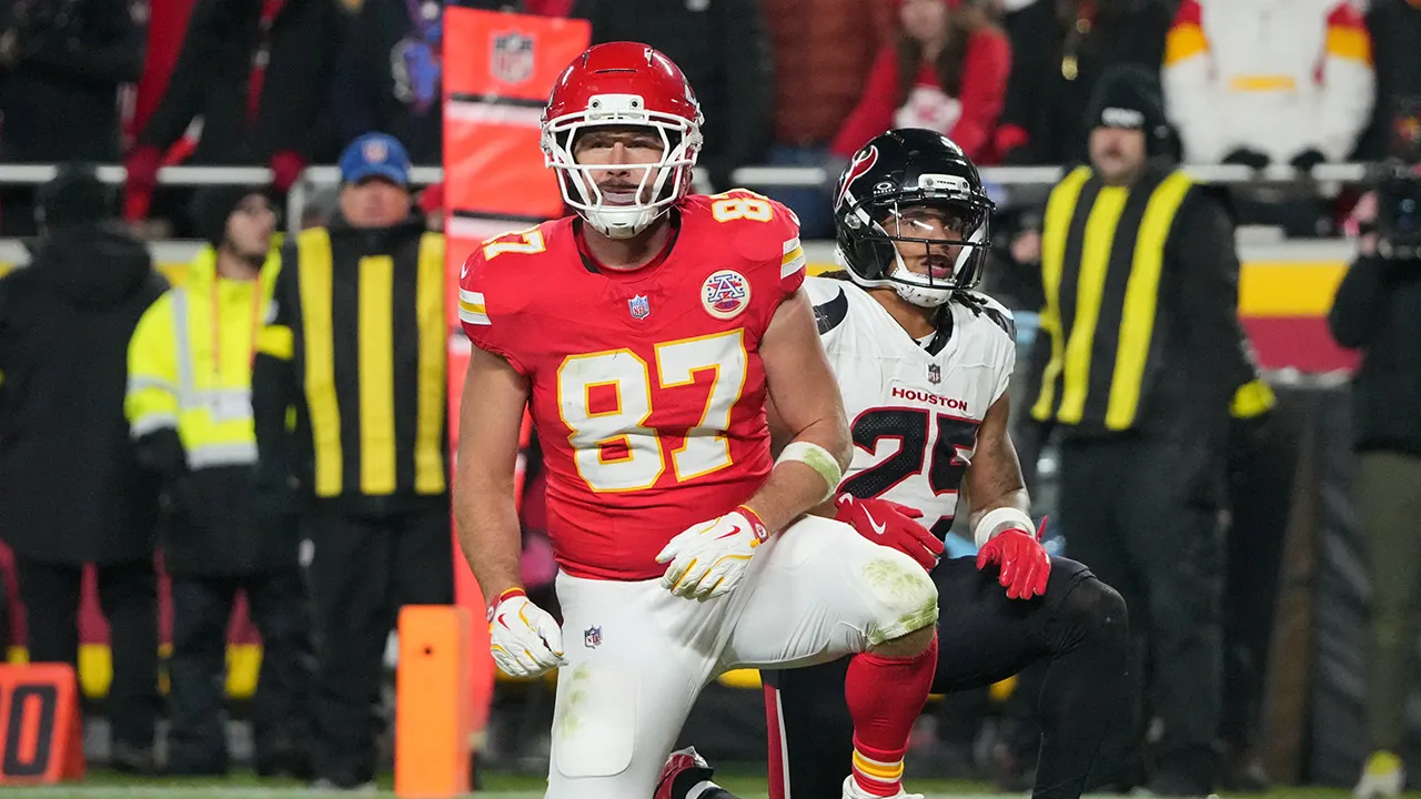 Travis Kelce silent about Chiefs' playoff hopes following recent defeat