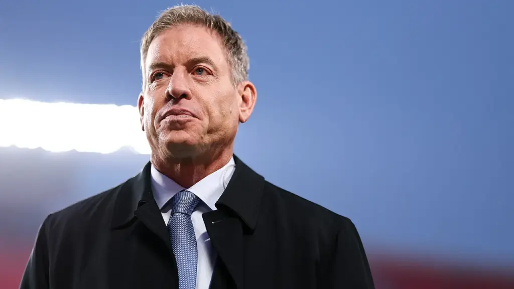 Troy Aikman criticizes officials for taunting penalty in NFL game on Monday night