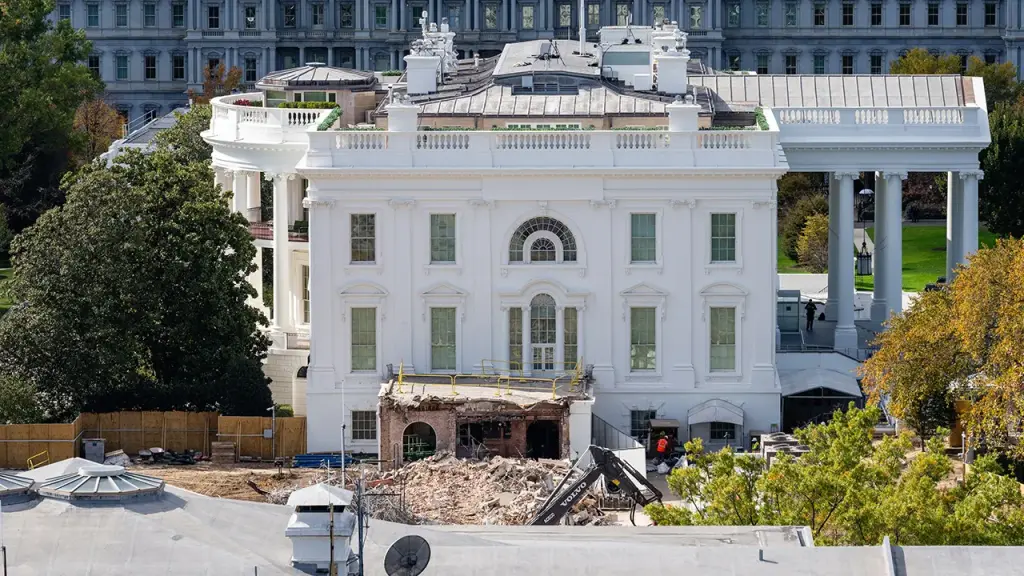 Trump brings on new architect Shalom Baranes for White House ballroom renovation