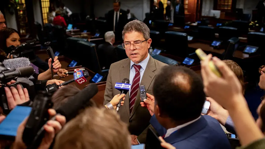 Trump cautions Indiana GOP leader about the House seat redistricting strategy