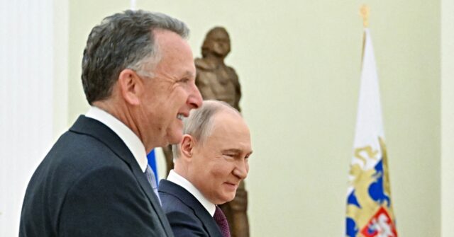 Trump's Envoy Steve Witkoff Plans Meeting with Putin Following Discussions on Ukraine in Florida