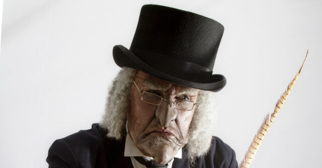 WaPo Faces Backlash for Story on Trump's Aides' Christmas Messages About Religion