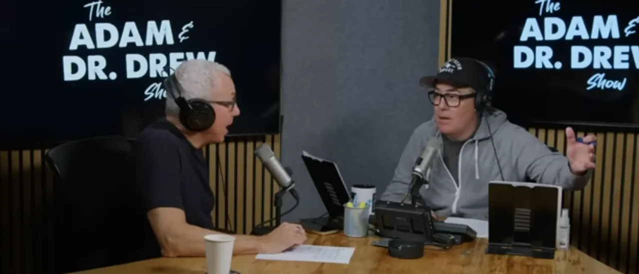 Well-Known Comedian Asserts Corporate Media Appears Ridiculous for Suggesting Trump is Falling After Biden's Concealment