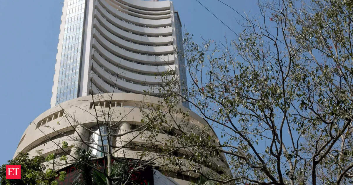 What time does the stock market end today? 2025 NYSE holidays and today's market hours clarified.