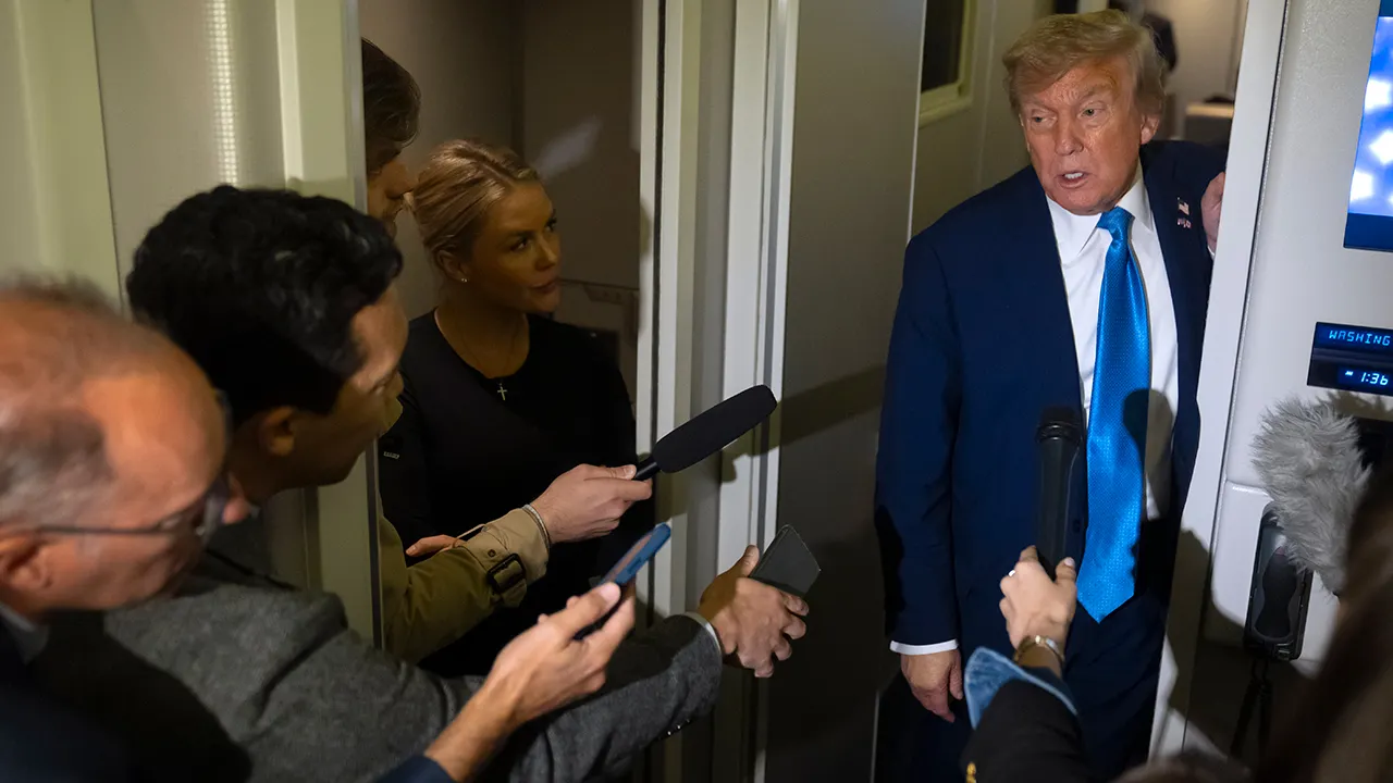 White House invites Americans to share biased news stories through a tip line