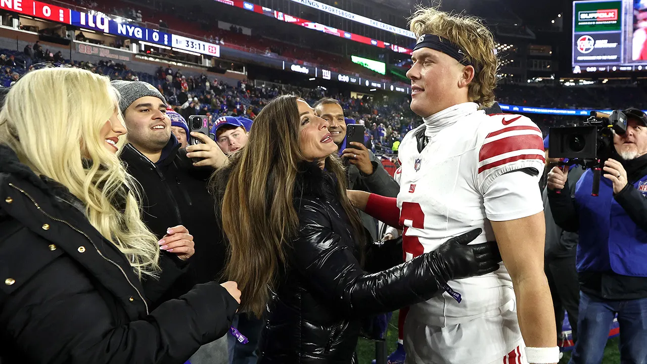 Who is Jaxson Dart's girlfriend?