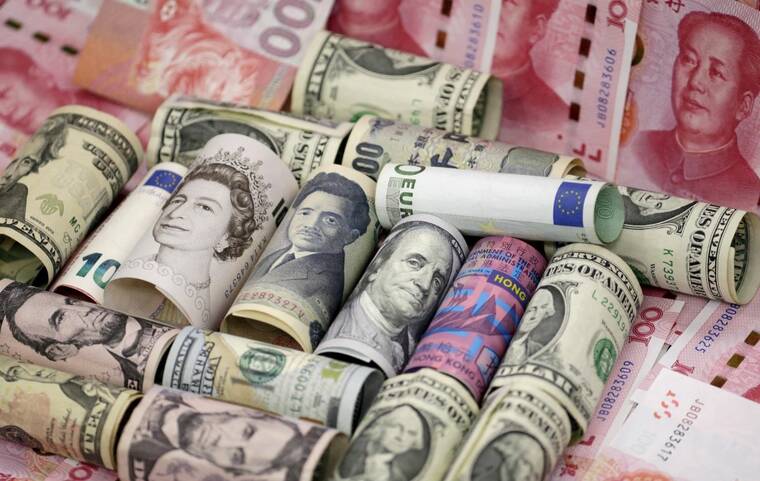 Yen declines in light trading as traders consider intervention risk