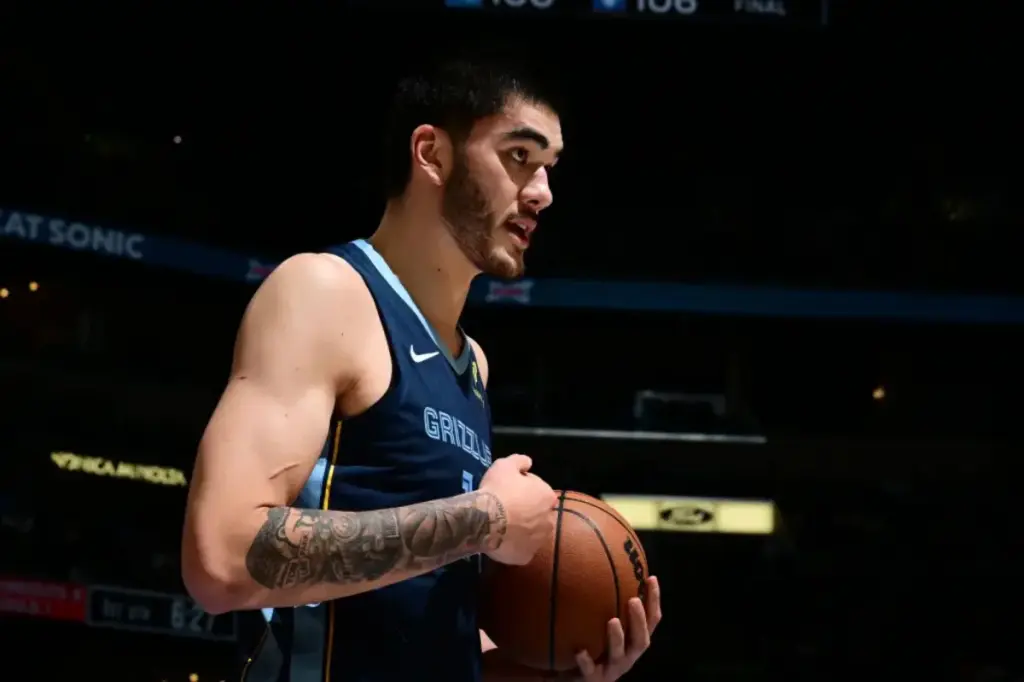 Zach Edey sidelined for at least a month due to recurring injury in Grizzlies loss