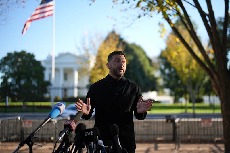 Zelensky says Ukraine is ready to abandon its official NATO goals and seeks U.S. guarantees similar to Article 5.