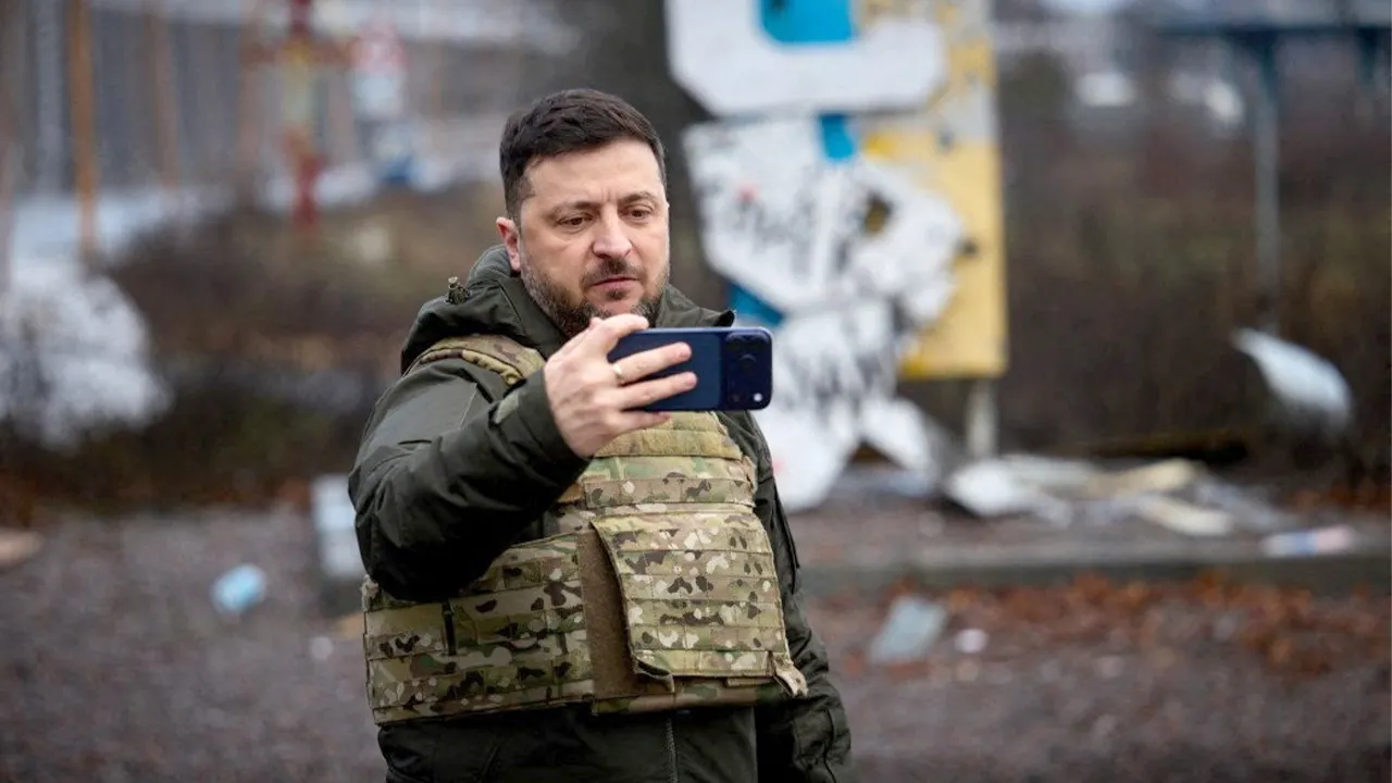 Zelenskyy visits frontline troops in Kupiansk before Berlin security discussions.