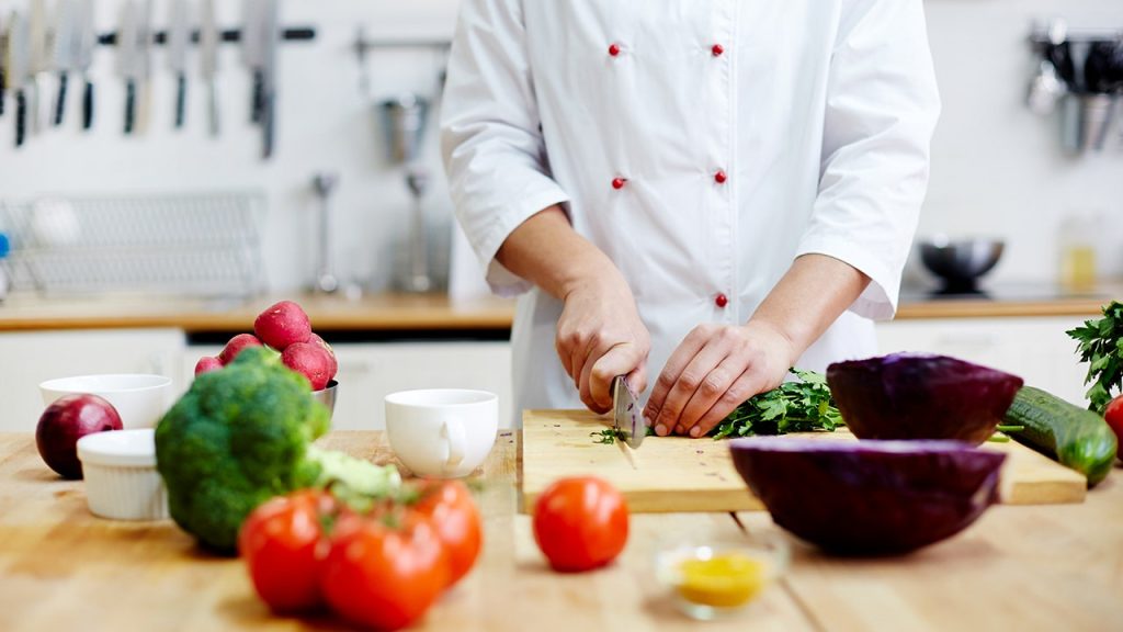 5 'healthy' foods that affluent clients avoid, according to personal chefs