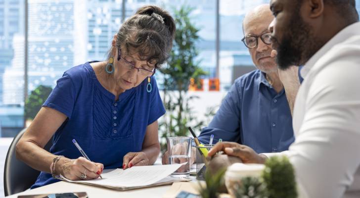 5 important reasons to avoid switching to a Roth IRA in 2026. It may cause more harm than benefit without your awareness.