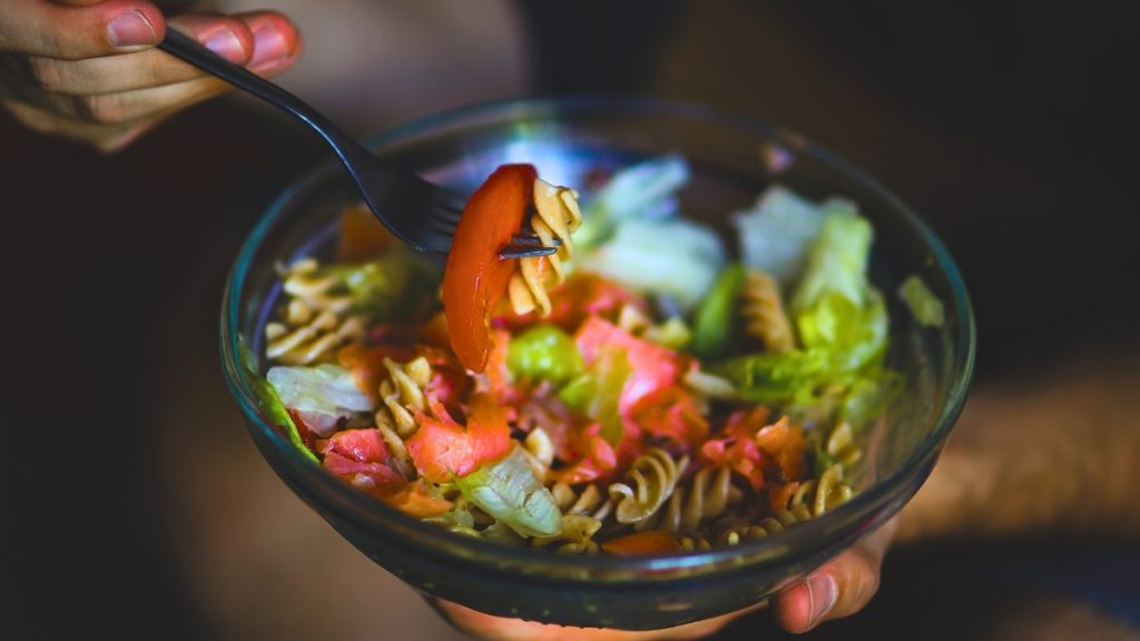 A Simple Dietary Adjustment Aids Older Adults in Losing Fat and Increasing Metabolism