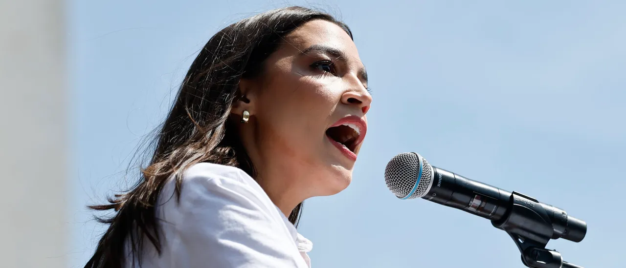 AOC Condemns Hamas Supporters Parading in Jewish Community