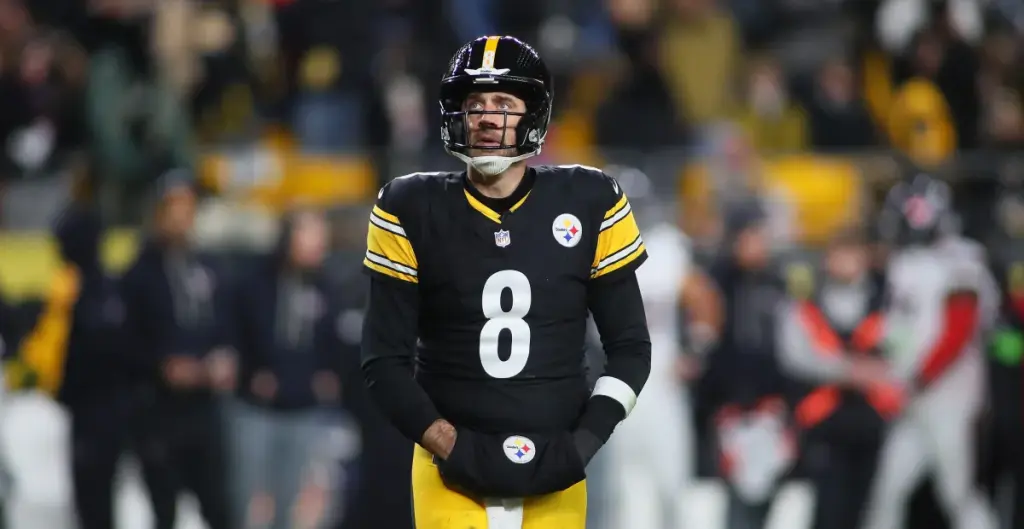 Aaron Rodgers puts off retirement discussions and supports Mike Tomlin following defeat to the Texans