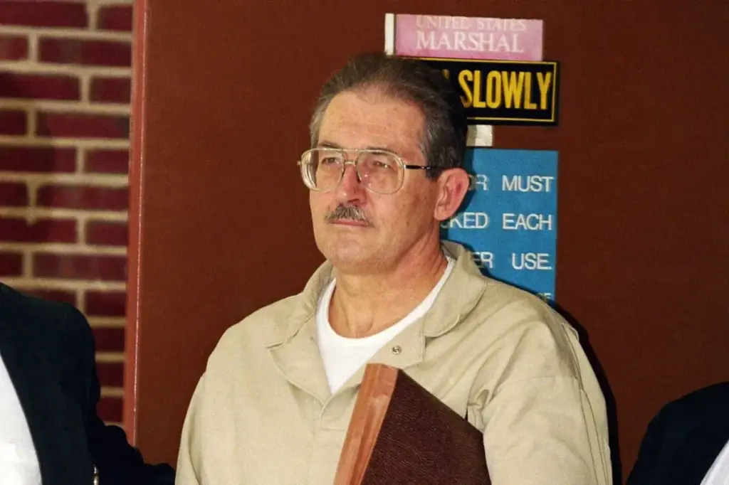 Aldrich Ames, who betrayed the CIA by passing US secrets to the Soviets, has died at 84.