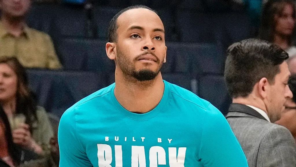 Amari Bailey makes his first return from the NBA to college basketball.