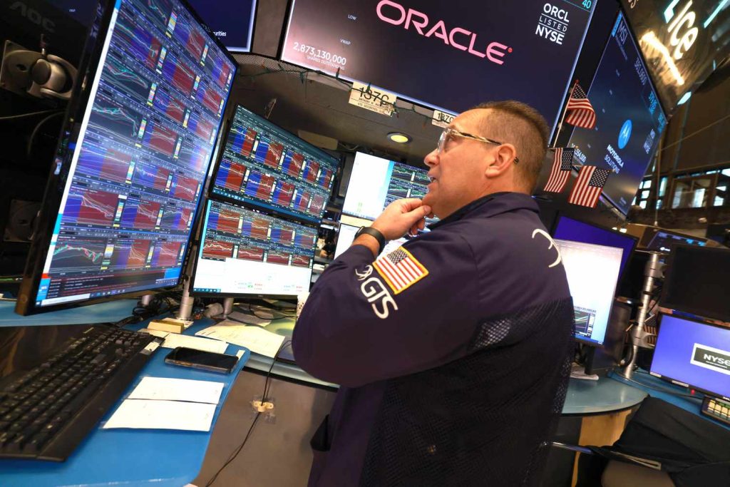 Are Small-Cap Stocks Ready to Rise? Here Are Some Professional Investment Suggestions