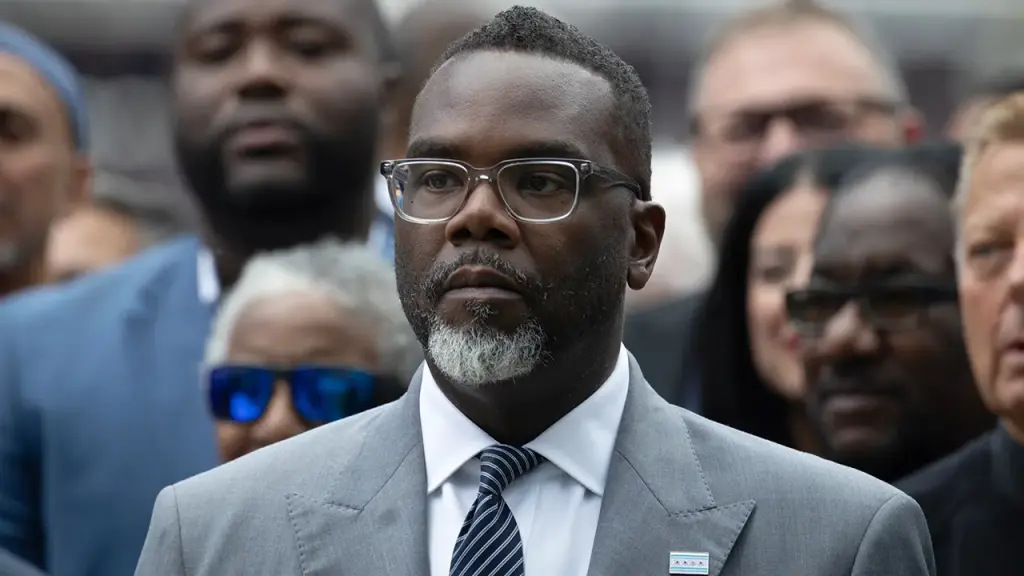 As I travel across America, I encounter true heroes — and mayors aligning with harsh oppressors.