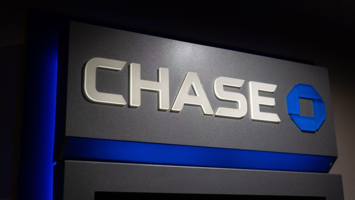 As Trump's deadline for limiting credit card rates approaches, banks are left with only questions and no solutions.