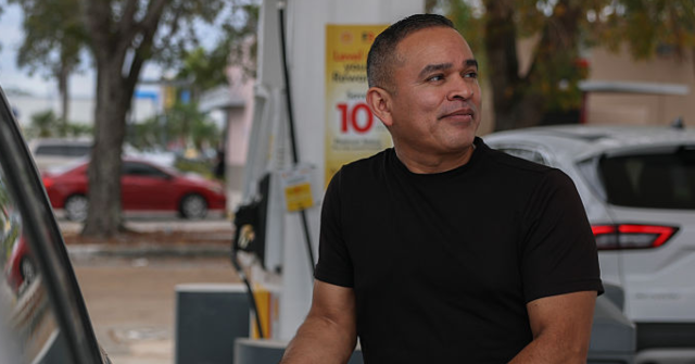 Average National Gas Price Drops to $2.79, Lowest Level Since 2021