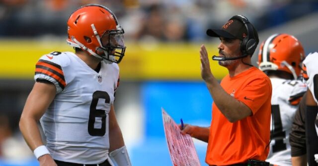 Baker Mayfield Gives Heated Reply to Reporter and Kevin Stefanski About 'Dumpster Fire' Description