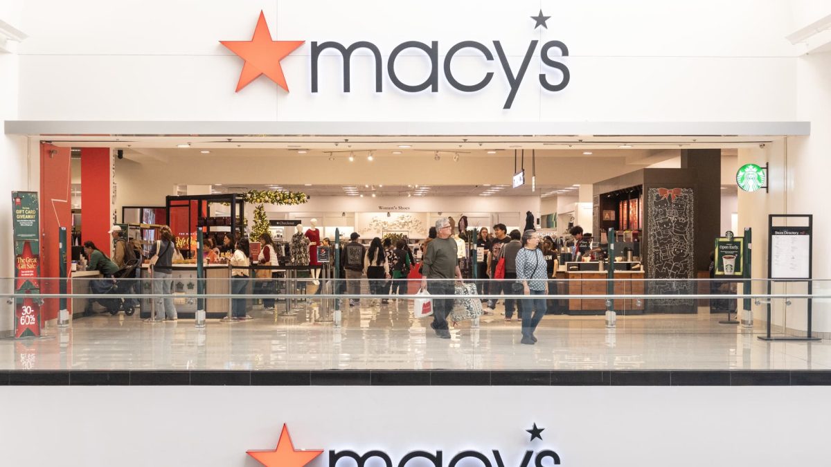 Bank of America anticipates an increase in dividends by 2026. These stocks offer higher payouts than the market.