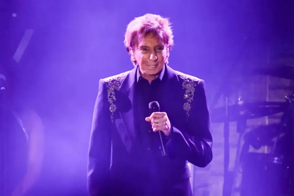 Barry Manilow shares encouraging health news after his recent cancer diagnosis