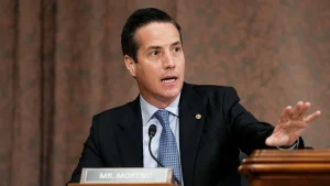 Bill by Senator Bernie Moreno prohibits remittance transfers for public assistance.