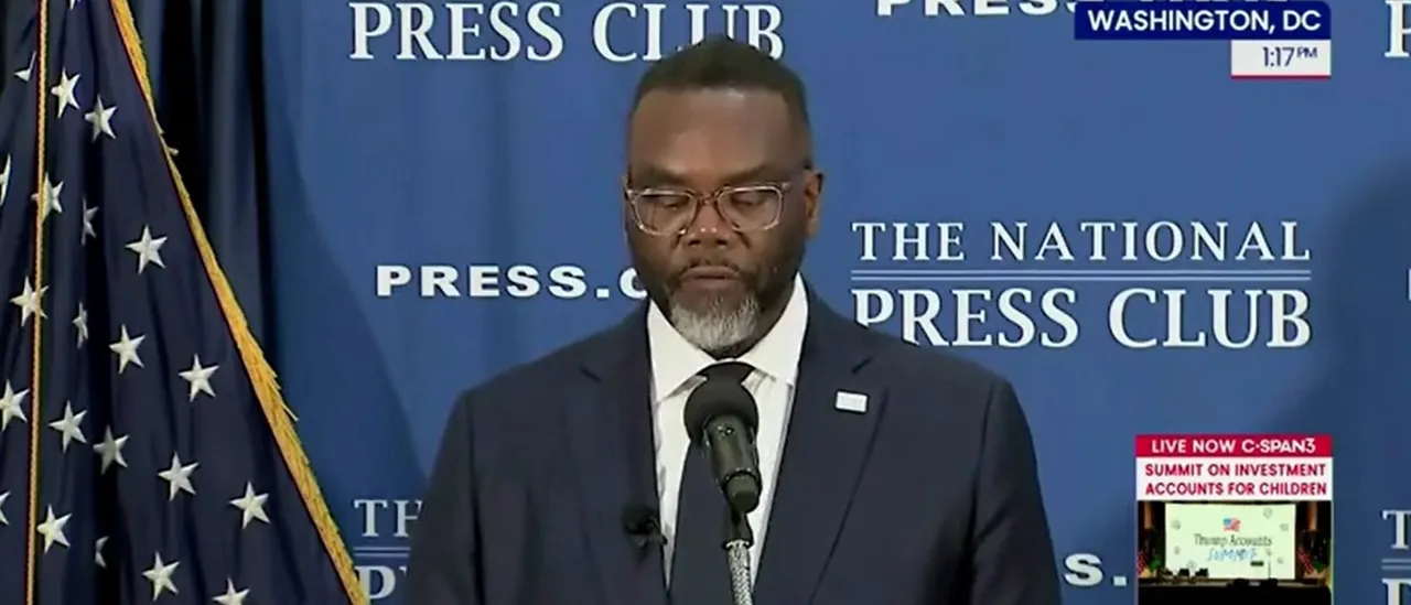 Brandon Johnson States He’s Working with Other Democratic Mayors to Challenge ICE