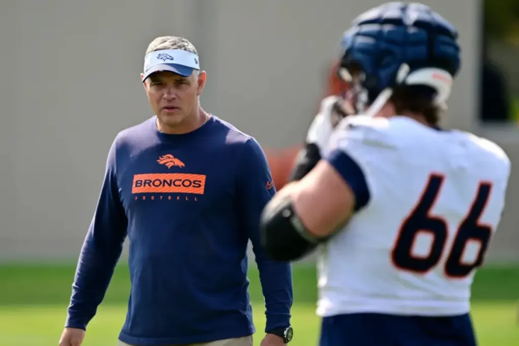 Broncos let go of offensive coordinator Joe Lombardi