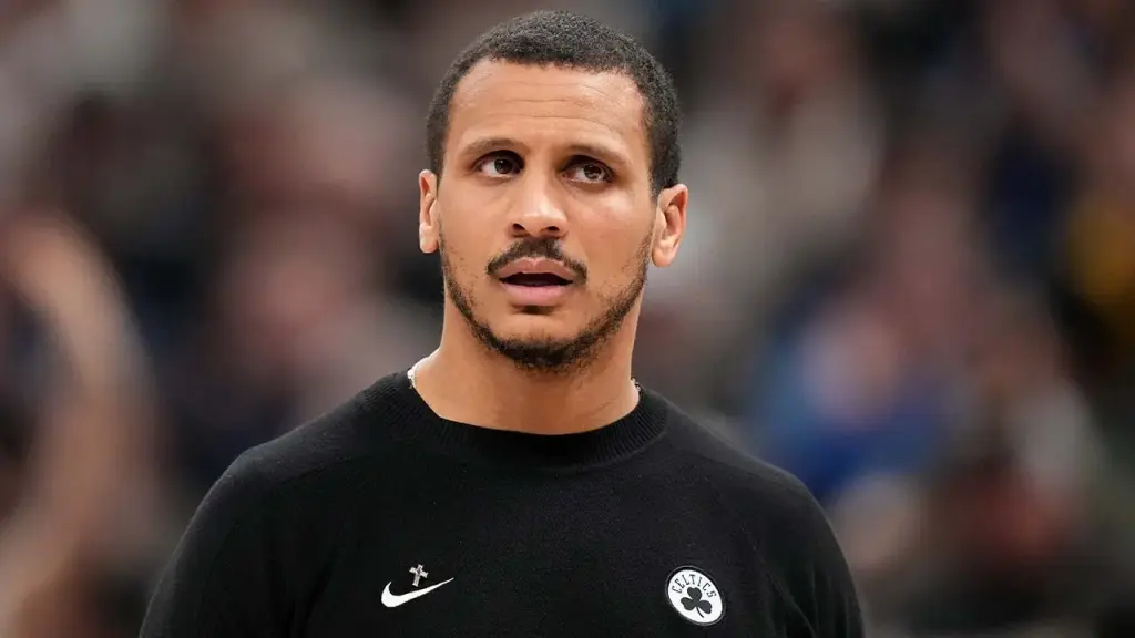 Celtics coach ends inquiries in widely shared postgame press conference