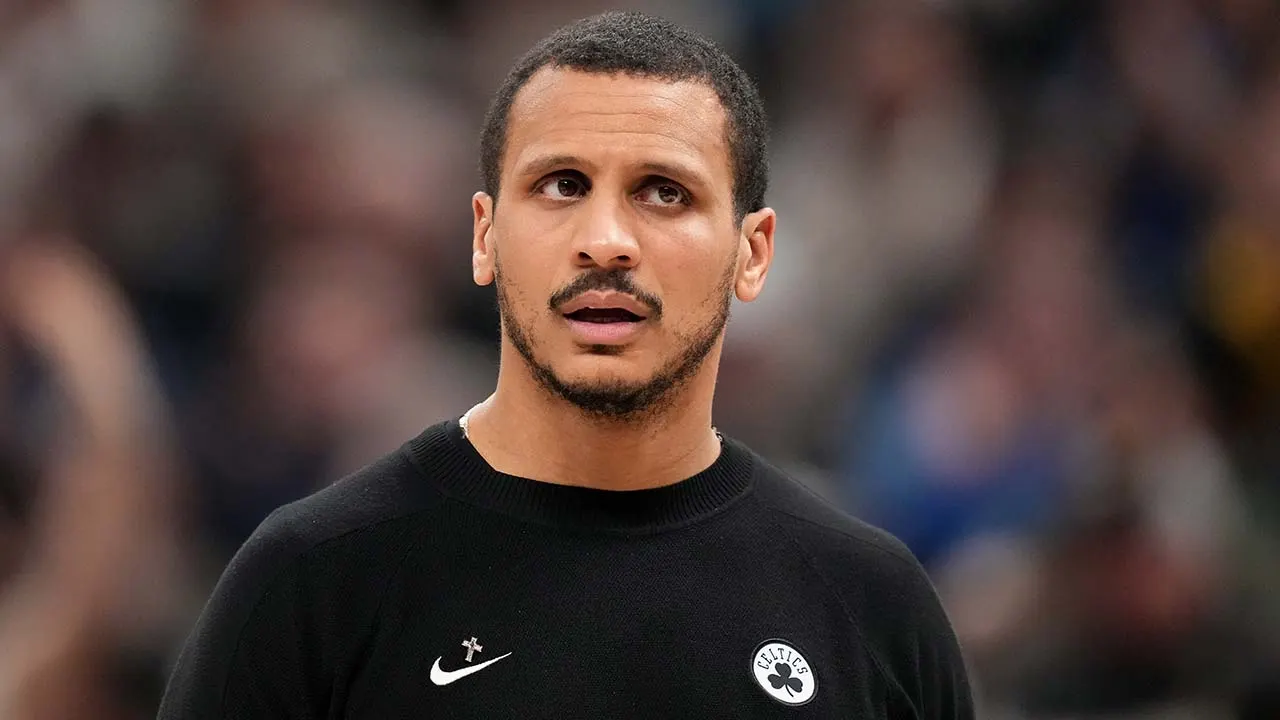 Celtics coach ends inquiries in widely shared postgame press conference