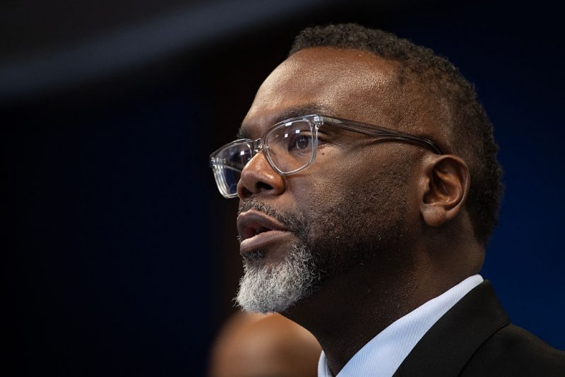 Chicago mayor issues 'ICE On Notice' order to instruct CPD to look into federal agents