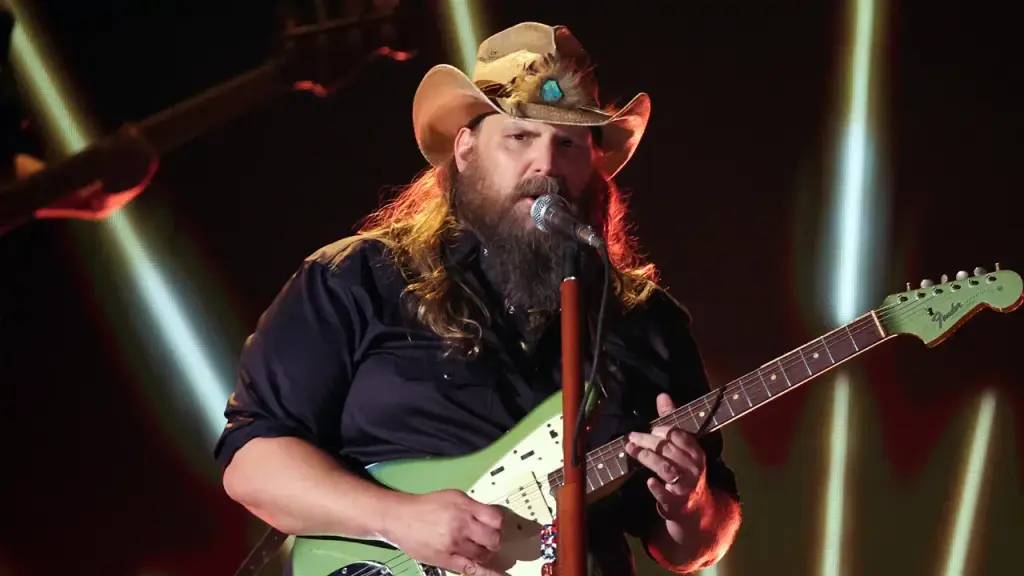 Chris Stapleton shares his reasons for steering clear of controversy in his music career.