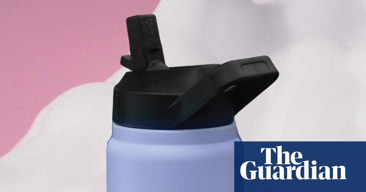 Clean thoroughly and remember the lid: a guide to maintaining your reusable water bottle