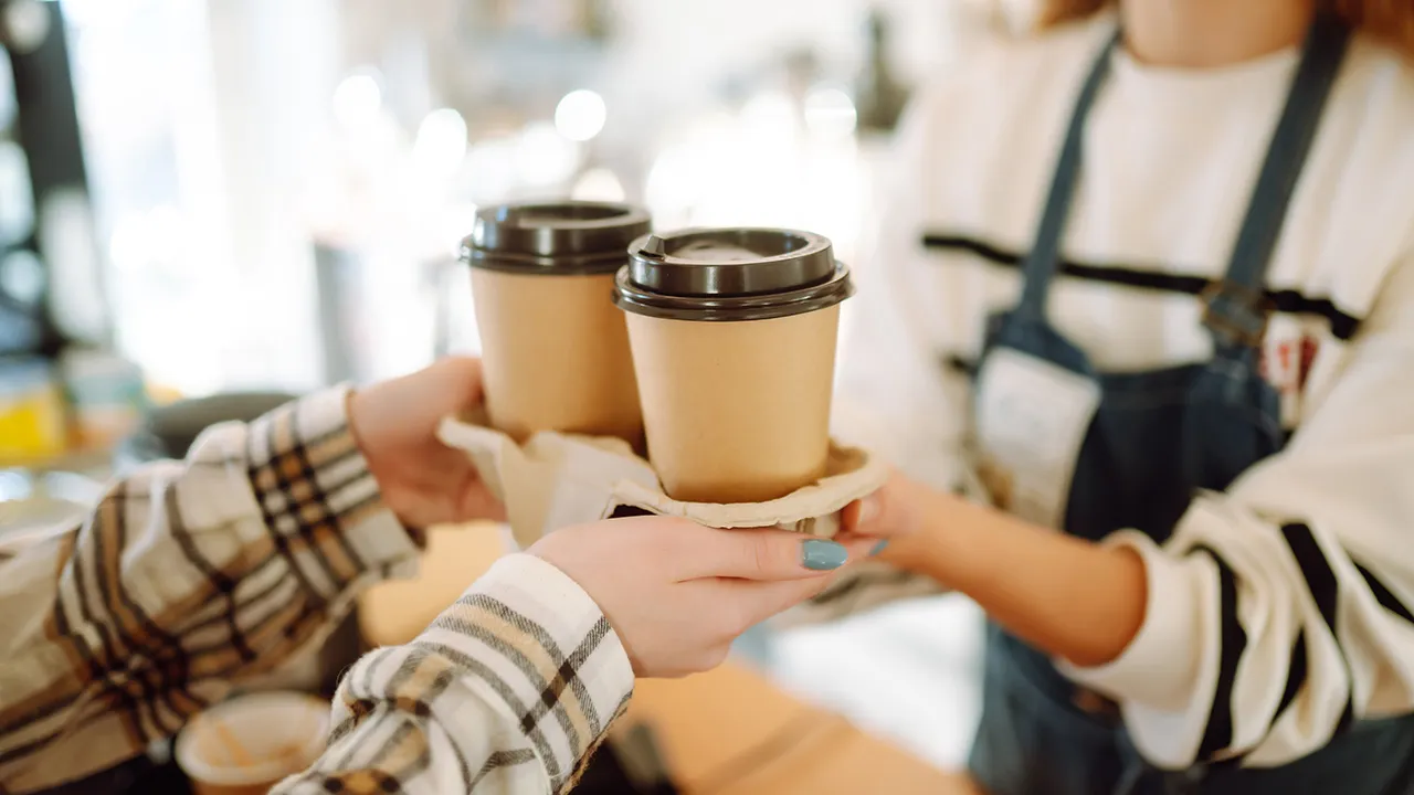 Coffee shops in the U.S. are thriving as restaurants face a drop in customer visits.